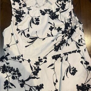 KANCY KOLE Floral Sleeveless Shirt in Black and White